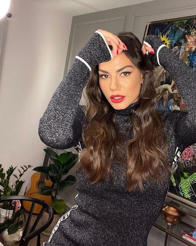 Demet Özdemir seksi ifşa fotoğrafı 1065