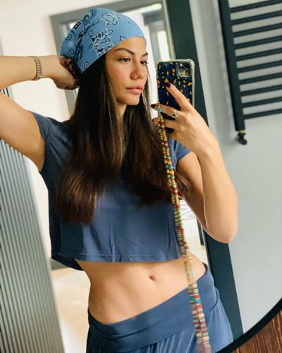 Demet Özdemir seksi ifşa fotoğrafı 1067