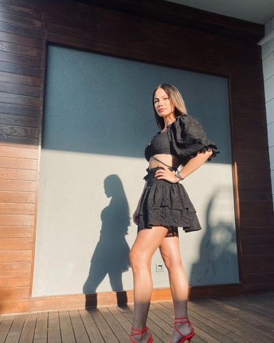 Demet Özdemir seksi ifşa fotoğrafı 1081
