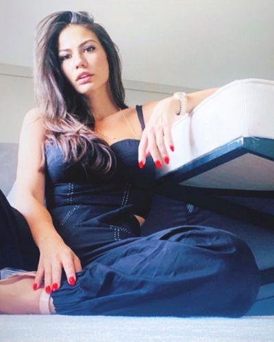 Demet Özdemir seksi ifşa fotoğrafı 1114