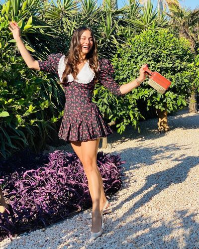 Demet Özdemir seksi ifşa fotoğrafı 1129