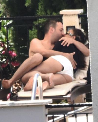 Demet Özdemir seksi ifşa fotoğrafı 1135