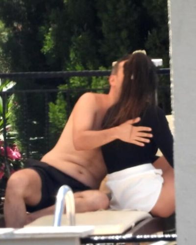 Demet Özdemir seksi ifşa fotoğrafı 1137