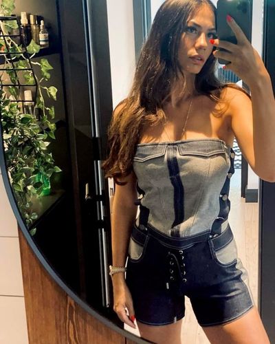 Demet Özdemir seksi ifşa fotoğrafı 1139