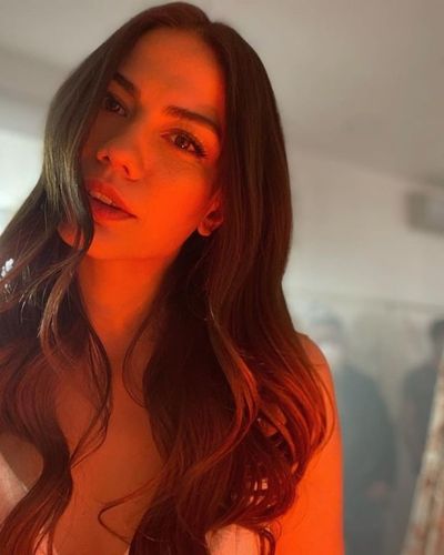 Demet Özdemir seksi ifşa fotoğrafı 1148