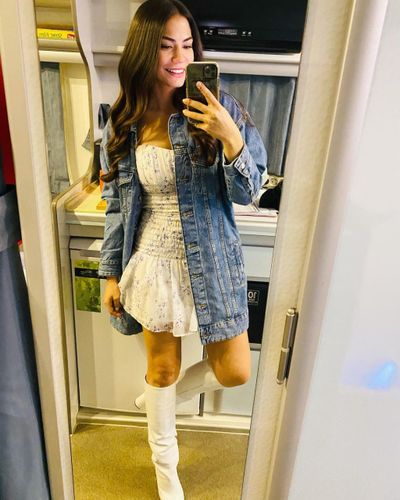 Demet Özdemir seksi ifşa fotoğrafı 1155