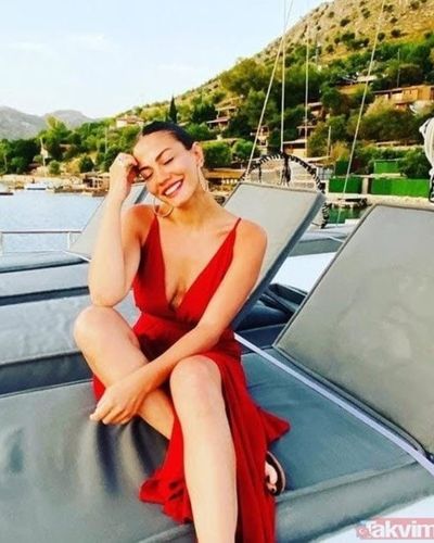 Demet Özdemir seksi ifşa fotoğrafı 1173