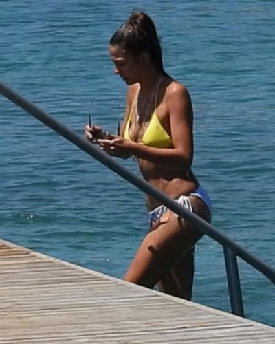Demet Özdemir seksi ifşa fotoğrafı 1180
