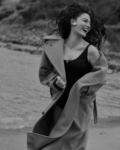 Demet Özdemir seksi ifşa fotoğrafı 403