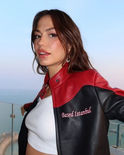 Demet Özdemir seksi ifşa fotoğrafı 42