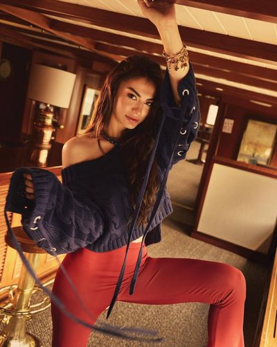 Demet Özdemir seksi ifşa fotoğrafı 501