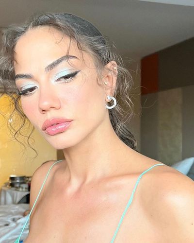 Demet Özdemir seksi ifşa fotoğrafı 511