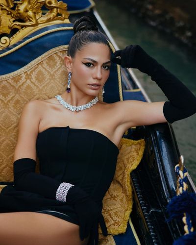 Demet Özdemir seksi ifşa fotoğrafı 527