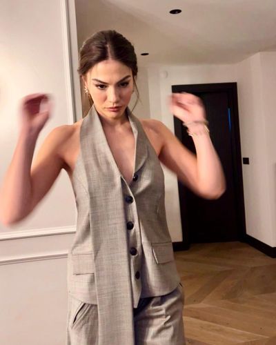 Demet Özdemir seksi ifşa fotoğrafı 534