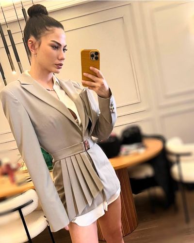 Demet Özdemir seksi ifşa fotoğrafı 546