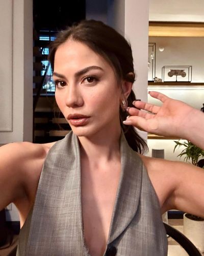 Demet Özdemir seksi ifşa fotoğrafı 554