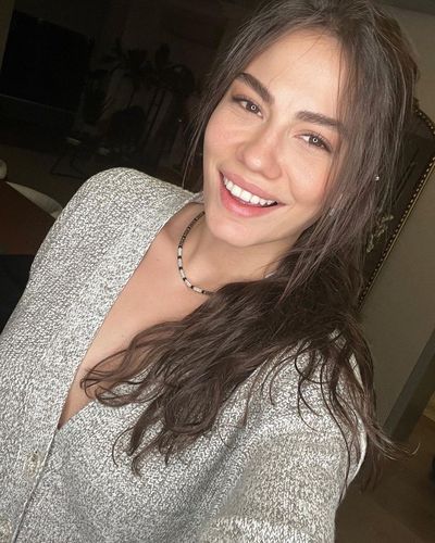 Demet Özdemir seksi ifşa fotoğrafı 569