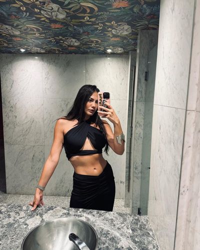 Demet Özdemir seksi ifşa fotoğrafı 573