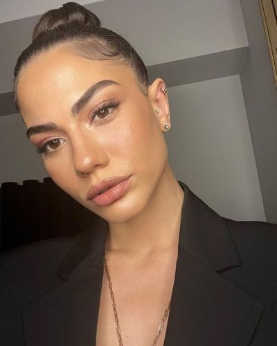 Demet Özdemir seksi ifşa fotoğrafı 606