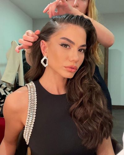 Demet Özdemir seksi ifşa fotoğrafı 639