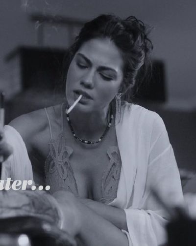 Demet Özdemir seksi ifşa fotoğrafı 695
