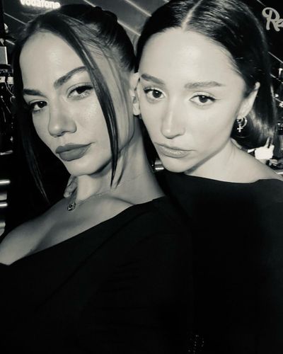 Demet Özdemir seksi ifşa fotoğrafı 698