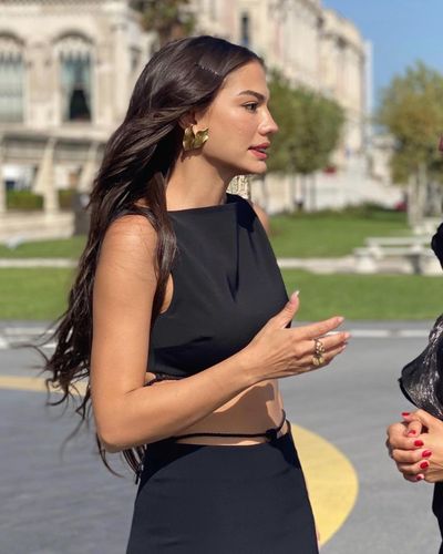 Demet Özdemir seksi ifşa fotoğrafı 781