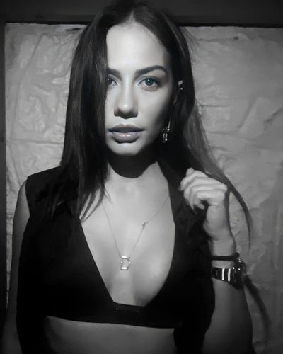 Demet Özdemir seksi ifşa fotoğrafı 788