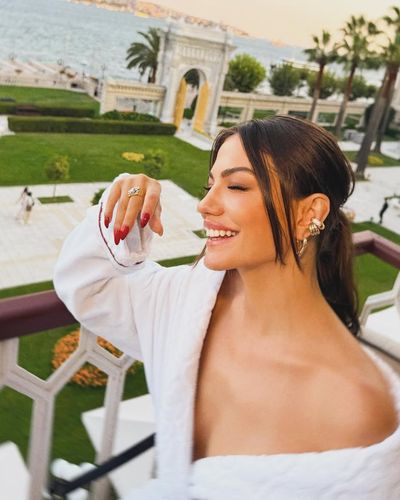 Demet Özdemir seksi ifşa fotoğrafı 80