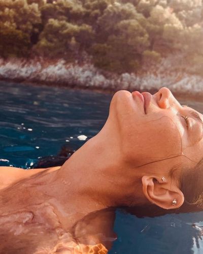 Demet Özdemir seksi ifşa fotoğrafı 878