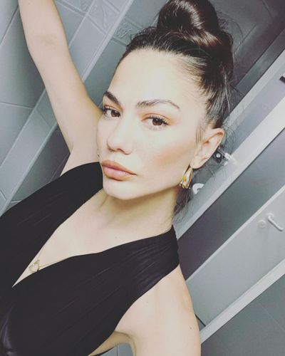 Demet Özdemir seksi ifşa fotoğrafı 922