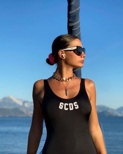Demet Özdemir seksi ifşa fotoğrafı 950