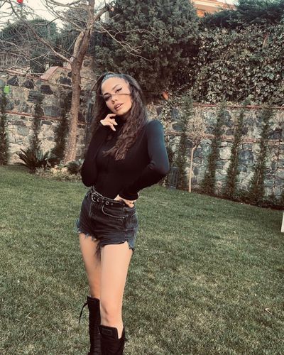 Demet Özdemir seksi ifşa fotoğrafı 952