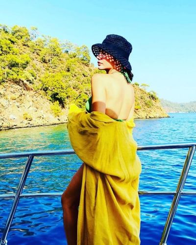 Demet Özdemir seksi ifşa fotoğrafı 963
