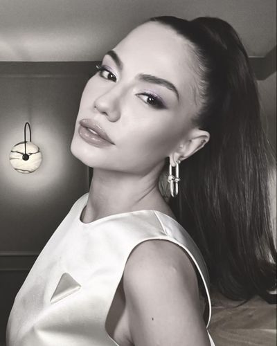 Demet Özdemir seksi ifşa fotoğrafı 980