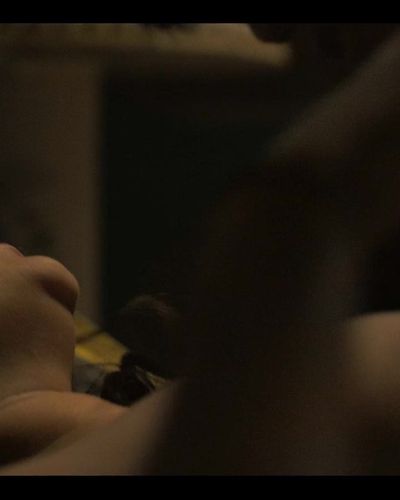 Deniz Altan seksi ifşa fotoğrafı 5 — Les Criminels (2020)