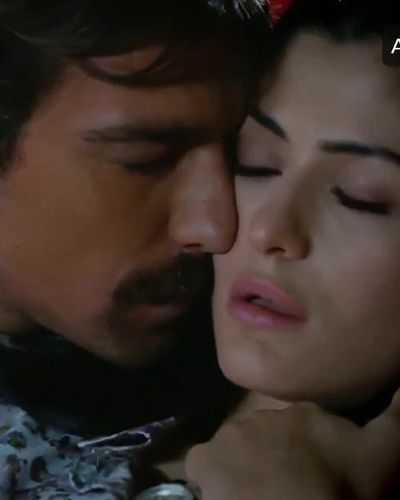 Deniz Çakır seksi ifşa fotoğrafı 14 — İffet (2017)