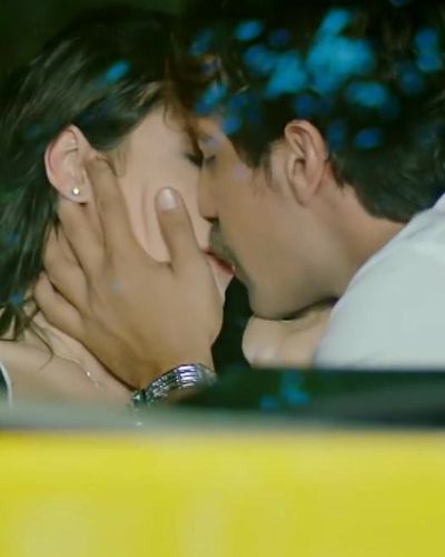 Deniz Çakır seksi ifşa fotoğrafı 16 — İffet (2017)