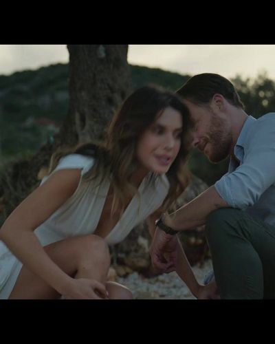 Devrim Özkan seksi ifşa fotoğrafı 29 — Mavi Mağara (2024)
