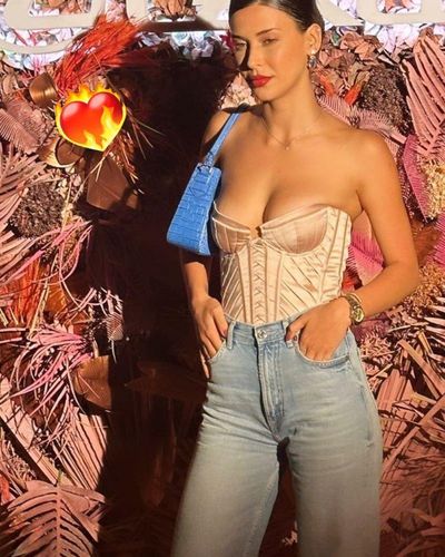 Devrim Ozkan Sexy And Sizzling Photos Collection
