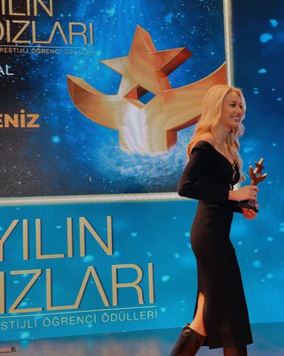 Dilan Çiçek Deniz seksi ifşa fotoğrafı 460