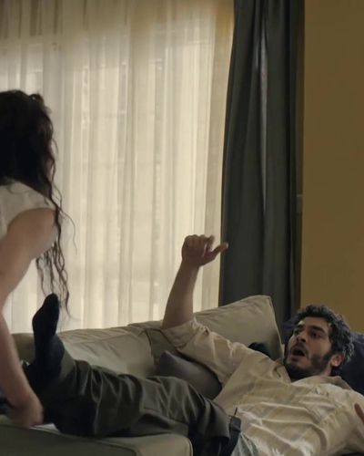Dilan Çiçek Deniz seksi ifşa fotoğrafı 44 — Yarım Kalan Aşklar (2020)