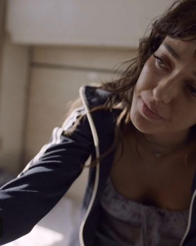 Dilan Çiçek Deniz seksi ifşa fotoğrafı 29 — Yarına Tek Bilet (2020)