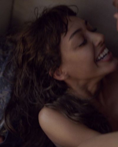 Dilan Çiçek Deniz seksi ifşa fotoğrafı 30 — Yarına Tek Bilet (2020)