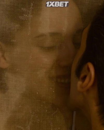 Dilin Döğer seksi ifşa fotoğrafı 6 — İyi Geceler Asker (2022)