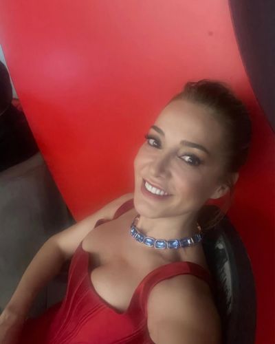 Dolunay Soysert seksi ifşa fotoğrafı 22