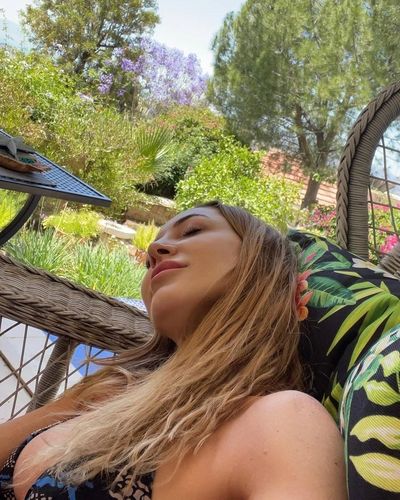 Dolunay Soysert seksi ifşa fotoğrafı 27