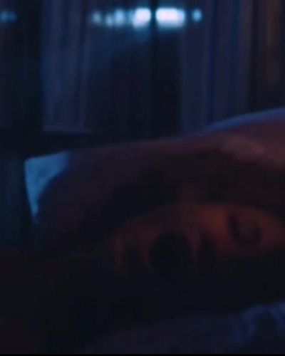 Ece Dizdar seksi ifşa fotoğrafı 36 — Çekmeceler (2015)