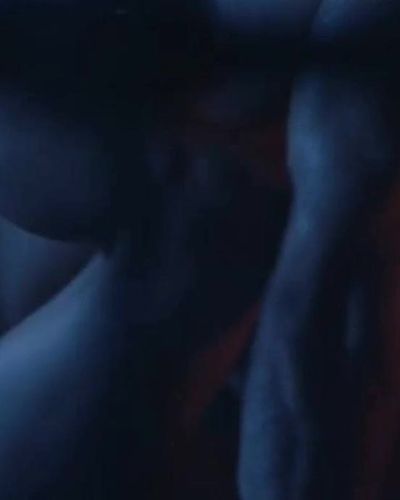 Ece Dizdar seksi ifşa fotoğrafı 37 — Çekmeceler (2015)