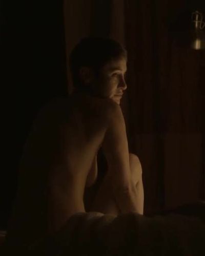 Ece Dizdar seksi ifşa fotoğrafı 1 — Aşk, Büyü, Vesaire (2019)